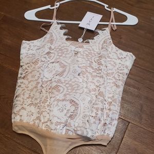 Gorgeous lacy stretchy bodysuit xs nwt